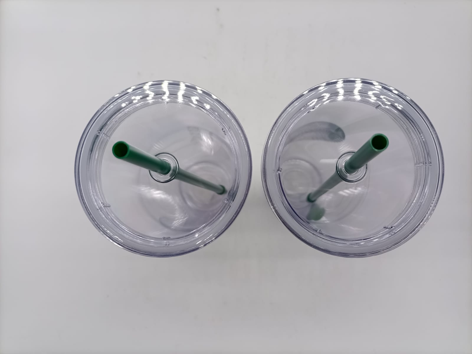 Starbucks 24 0z Plastic Cold Cup Serveware 2 Pack Unisex Style : 011107407